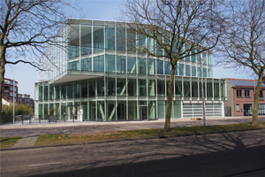 AGC Glass verzorgt dubbele glasgevel kantoorgebouw Het Prisma Naaldwijk
